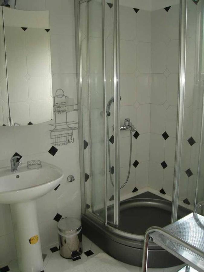 Apartment Jela Selce Buitenkant foto